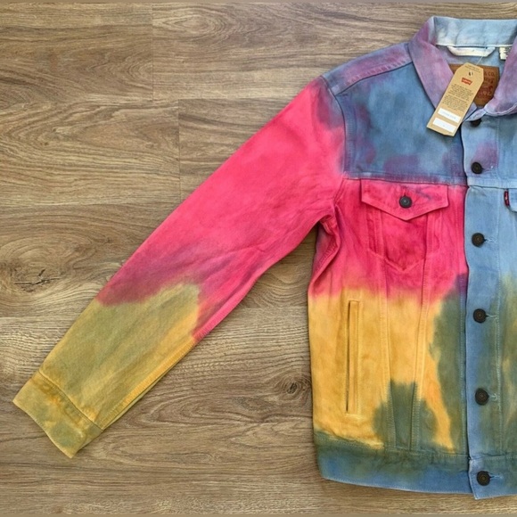 Levi’s Rainbow Pride LGBT Trucker Jean Denim Jacket 72334 0274 Men’s sz Medium - Picture 2 of 3
